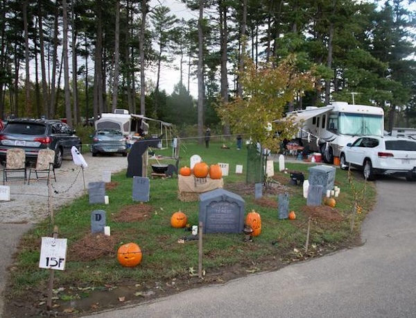 Halloween display at Creepy Campouts
